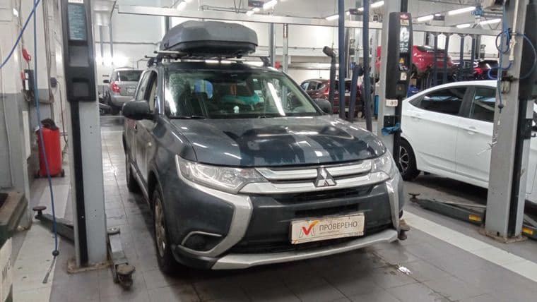 Mitsubishi Outlander, 2018 - вид 1
