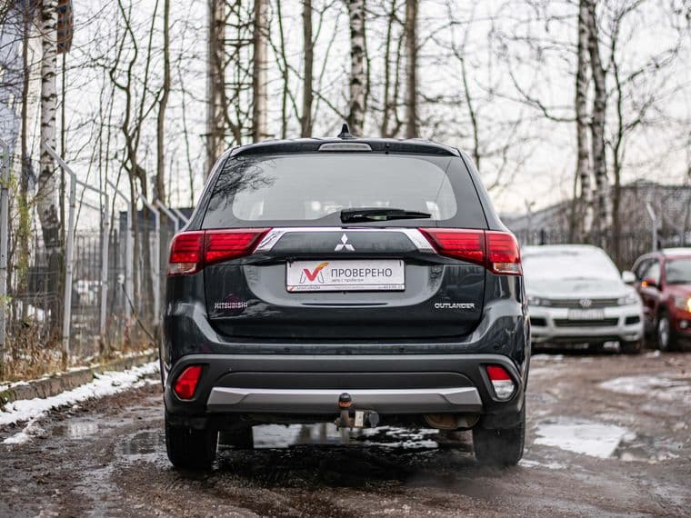 Mitsubishi Outlander, 2018 - вид 3