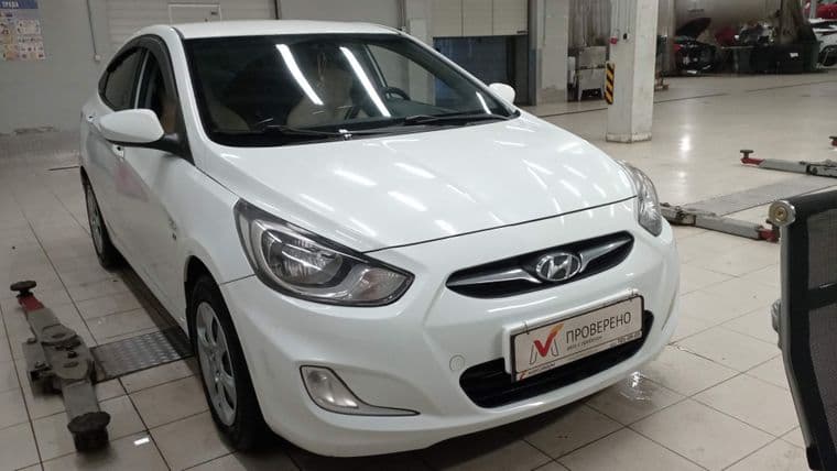 Hyundai Solaris 2013 года, 162 075 км - вид 2