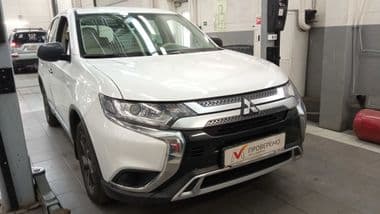 Mitsubishi Outlander 2021 года, 45 260 км - вид 2
