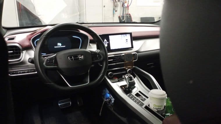 Geely Coolray, 2022 - вид 4