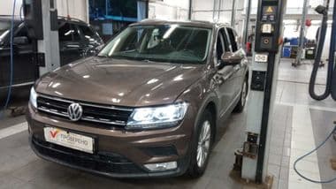 Volkswagen Tiguan 2017 года, 171 780 км - вид 1