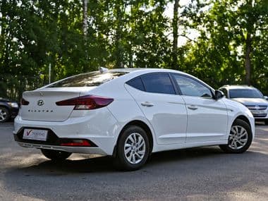 Hyundai Elantra 2020 года, 170 872 км - вид 2