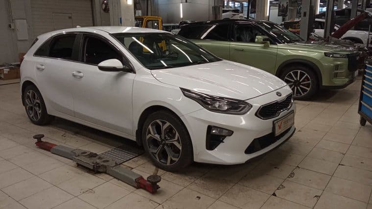 KIA Ceed 2021 года, 121 039 км - вид 1