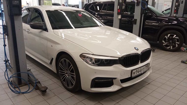 BMW 5 серия, 2018 - вид 1