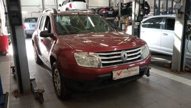 Renault Duster 2012 года, 117 033 км - вид 2