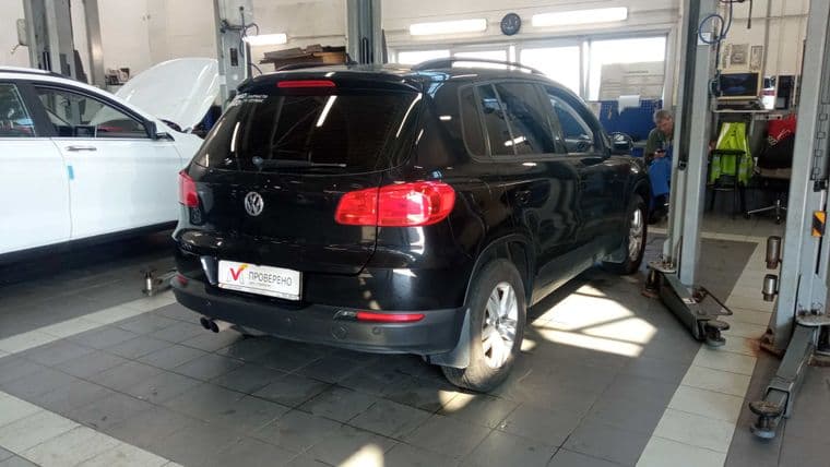 Volkswagen Tiguan, 2014 - вид 3