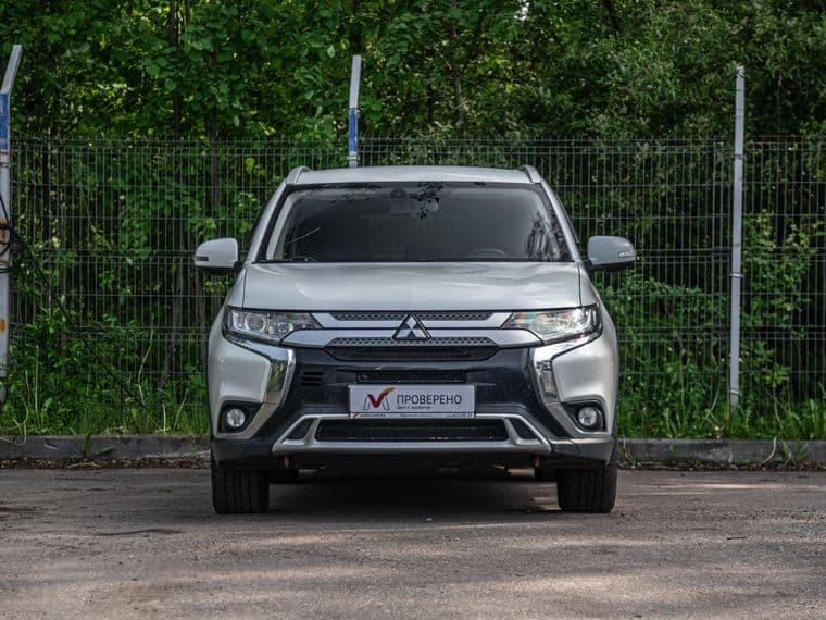 Mitsubishi Outlander, 2018 - вид 2