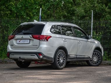 Mitsubishi Outlander 2018 года, 118 223 км - вид 2