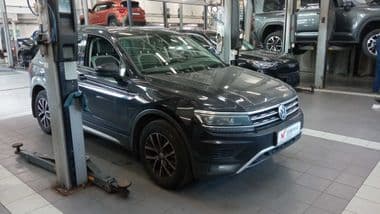 Volkswagen Tiguan 2019 года, 145 467 км - вид 2