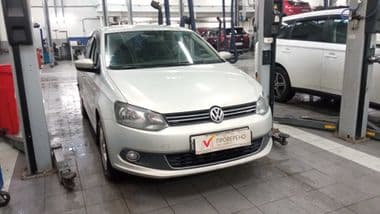 Volkswagen Polo 2013 года, 207 000 км - вид 2