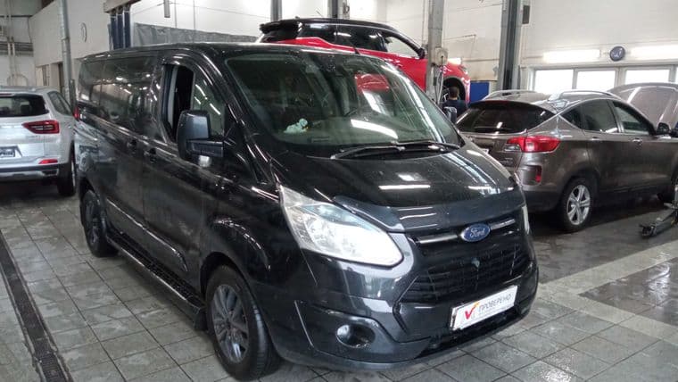 Ford Tourneo Custom 2014 года, 233 358 км - вид 2