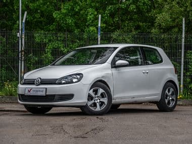 Volkswagen Golf 2011 года, 138 000 км - вид 1