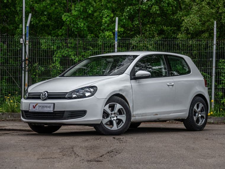 Volkswagen Golf 2011 года, 138 000 км - вид 1