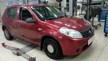 Renault Sandero 2011 года, 191 356 км - вид 2