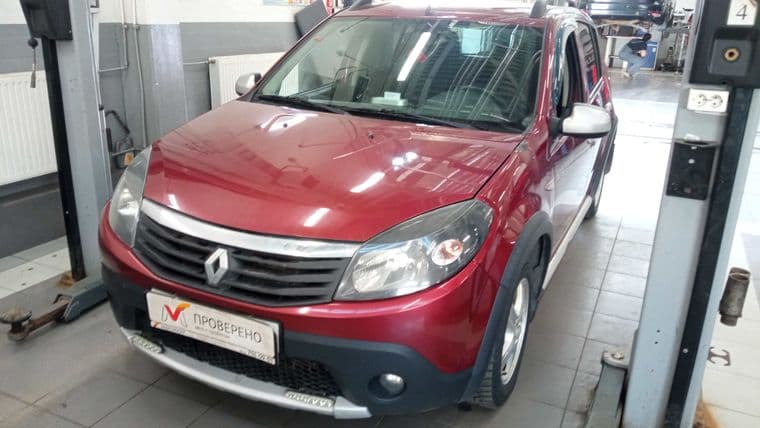 Renault Sandero Stepway, 2013