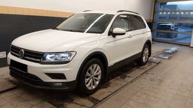 Volkswagen Tiguan 2020 года, 111 850 км - вид 1