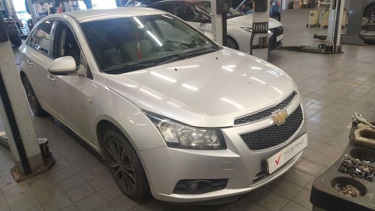 Chevrolet Cruze 2011 года, 171 447 км - вид 2