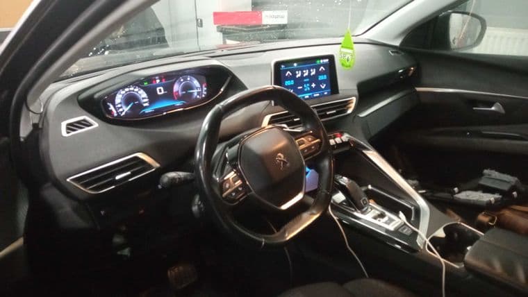 Peugeot 5008, 2018 - вид 4