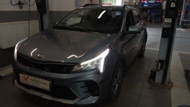 KIA Rio X 2020 года, 50 000 км - вид 2