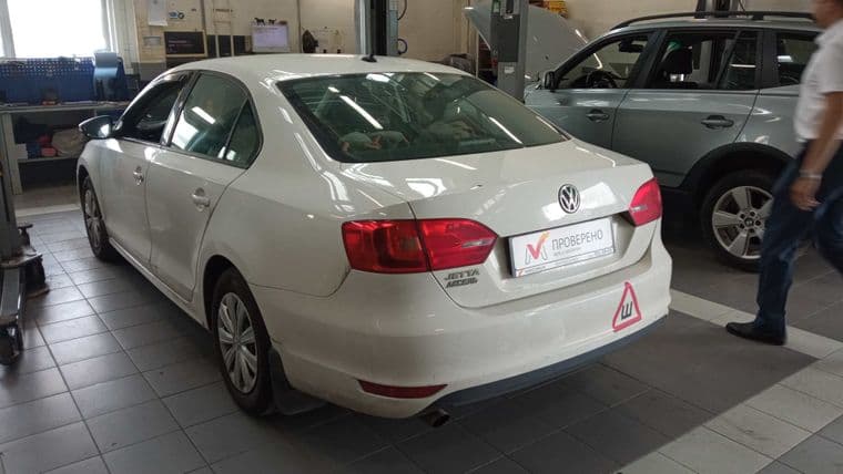 Volkswagen Jetta, 2014 - вид 3