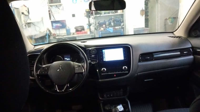 Mitsubishi Outlander, 2020 - вид 4