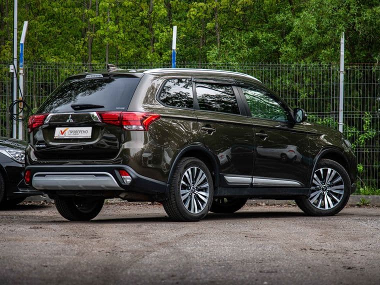 Mitsubishi Outlander, 2020 - вид 1