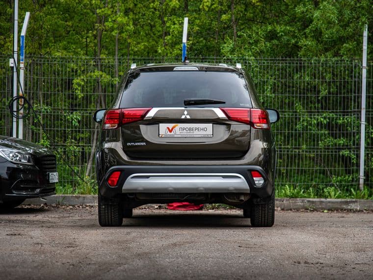 Mitsubishi Outlander, 2020 - вид 3
