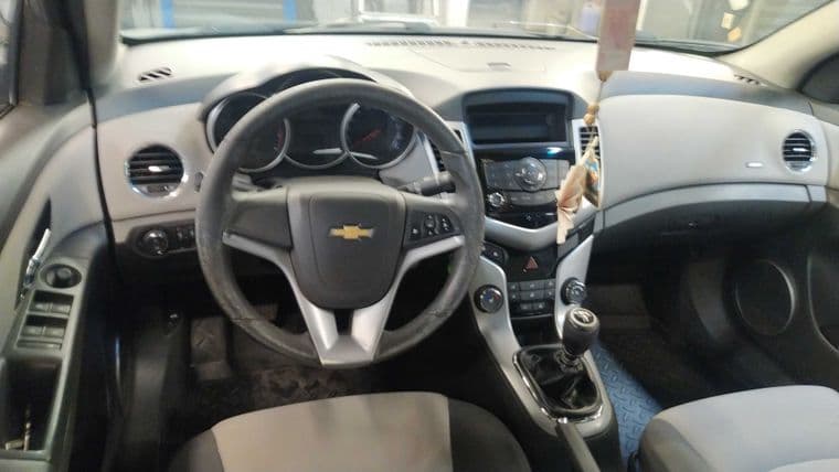 Chevrolet Cruze, 2010 - вид 4