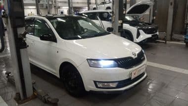 Skoda Rapid 2015 года, 373 319 км - вид 2