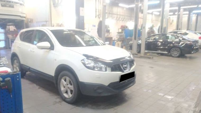 Nissan Qashqai 2010 года, 175 550 км - вид 2