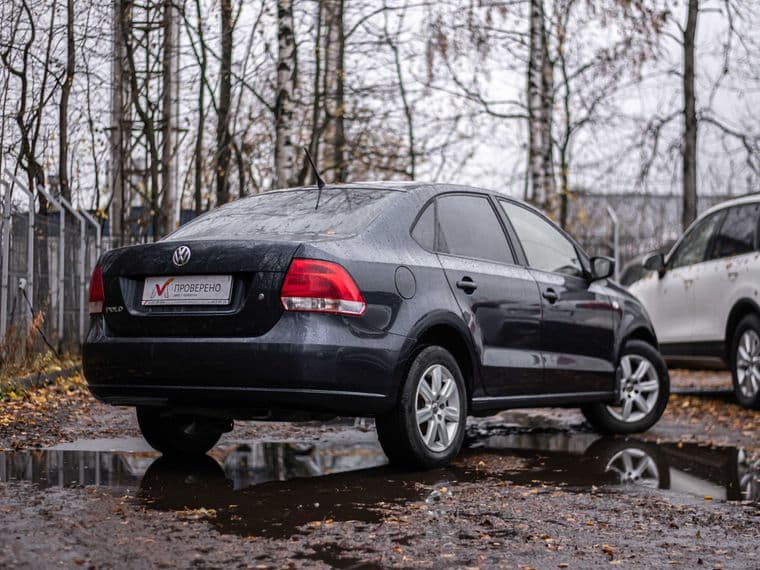 Volkswagen Polo 2013 года, 157 643 км - вид 2