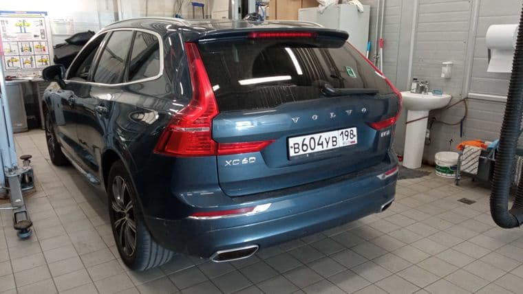 Volvo XC60, 2019 - вид 3