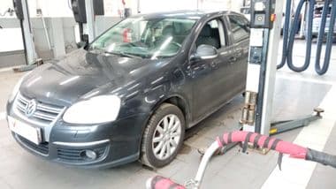 Volkswagen Jetta 2010 года, 274 561 км - вид 1