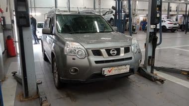 Nissan X-Trail 2014 года, 145 240 км - вид 2