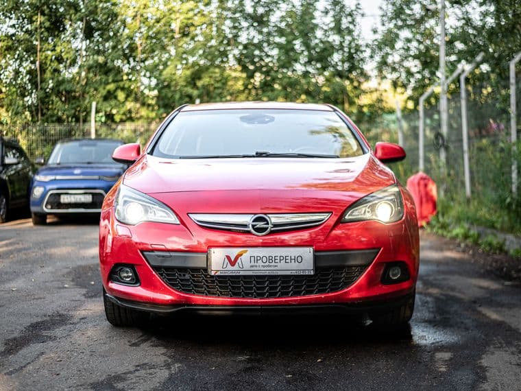 Opel Astra GTC, 2011 - вид 2