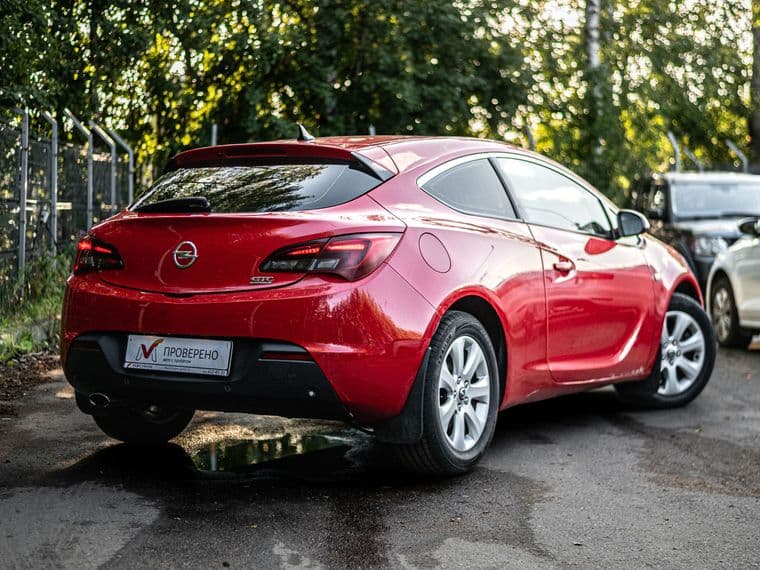 Opel Astra GTC, 2011 - вид 1