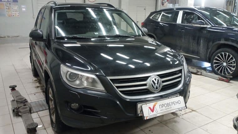 Volkswagen Tiguan 2010 года, 253 793 км - вид 2