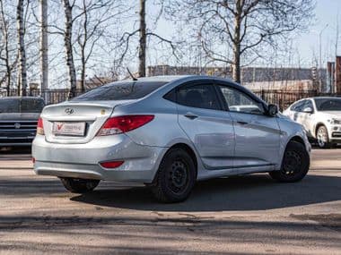 Hyundai Solaris 2012 года, 258 136 км - вид 2