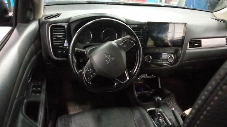 Mitsubishi Outlander, 2015 - вид 4