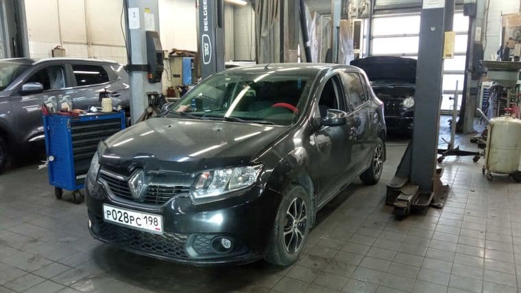 Renault Sandero 2017 года, 95 830 км - вид 1