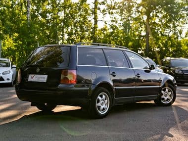 Volkswagen Passat 2001 года, 315 940 км - вид 2