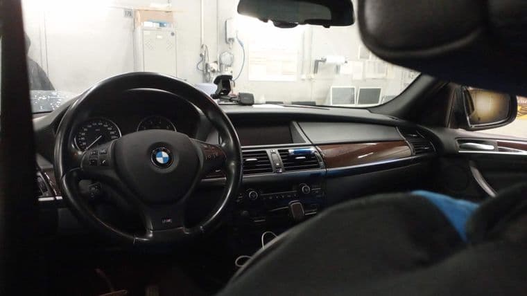 BMW X5, 2010 - вид 4