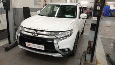Mitsubishi Outlander 2016 года, 135 963 км - вид 1