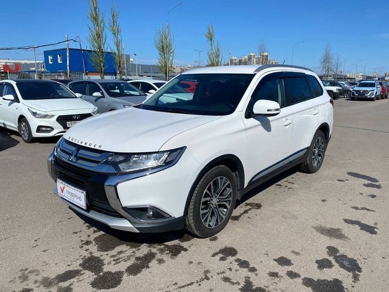 Mitsubishi Outlander, 2016