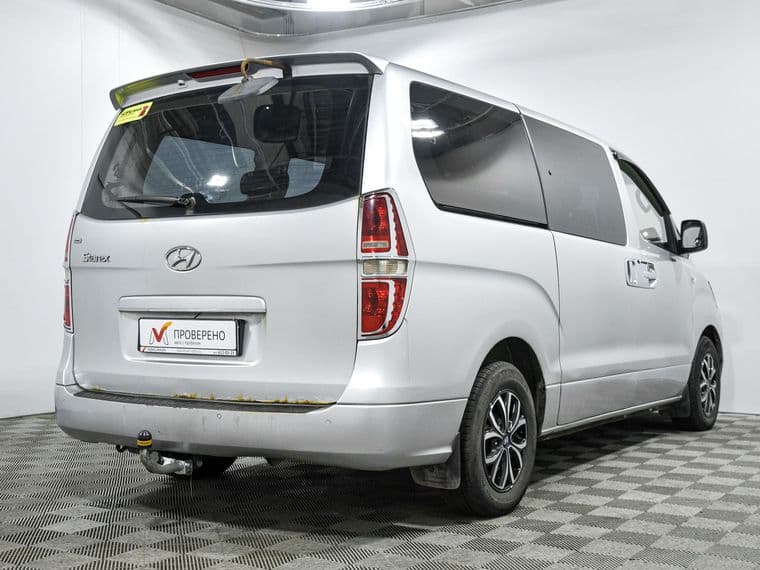 Hyundai Grand Starex, 2010 - вид 3