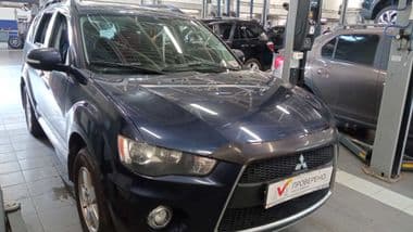 Mitsubishi Outlander 2012 года, 214 648 км - вид 2