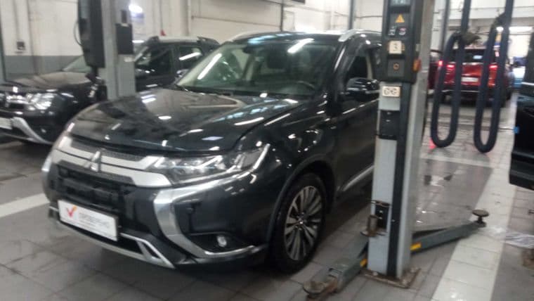 Mitsubishi Outlander 2019 года, 154 737 км - вид 1