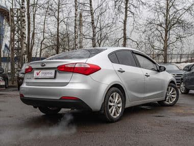 KIA Cerato 2014 года, 253 489 км - вид 2