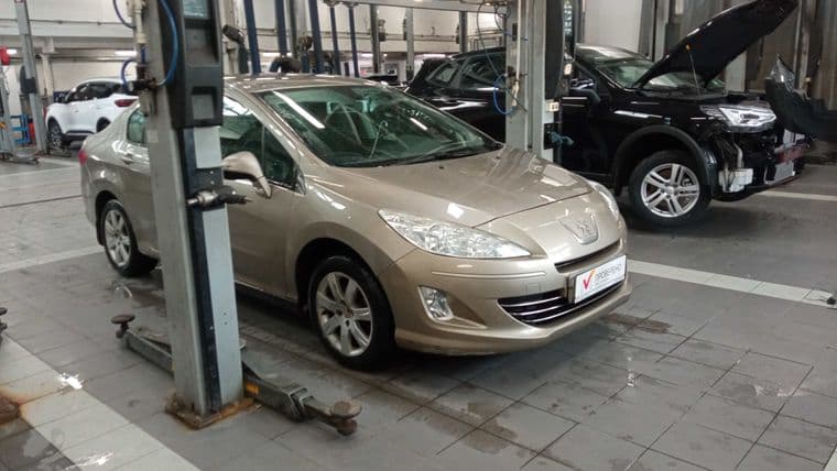 Peugeot 408 2013 года, 148 833 км - вид 2